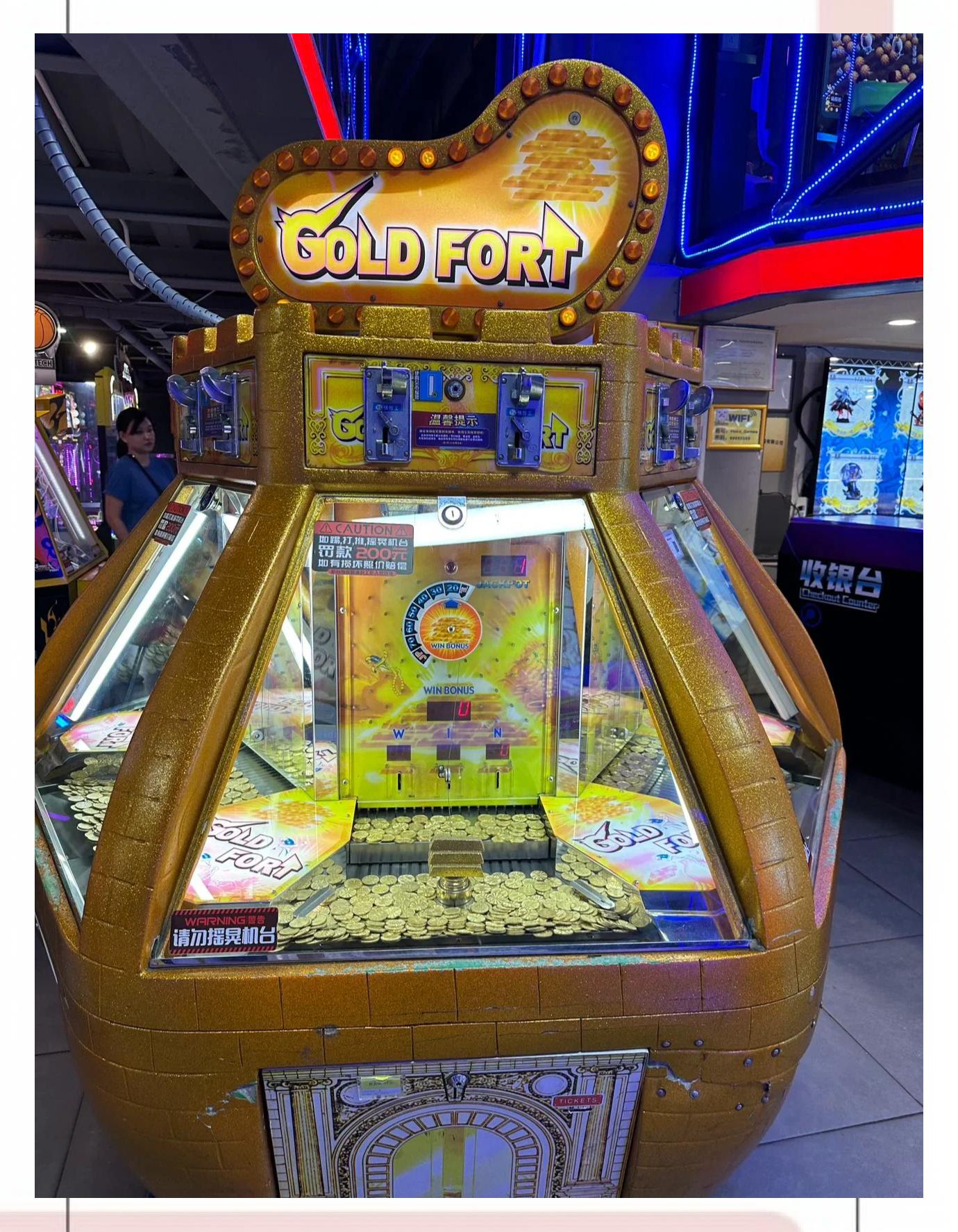 爱游戏官方网站-蹦床创新竞技表演，空中舞者挑战极限