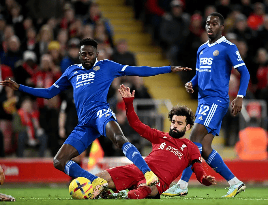 AIYOUXI.COM-法甲争冠焦点：豪门激战，悬念还未揭晓的简单介绍