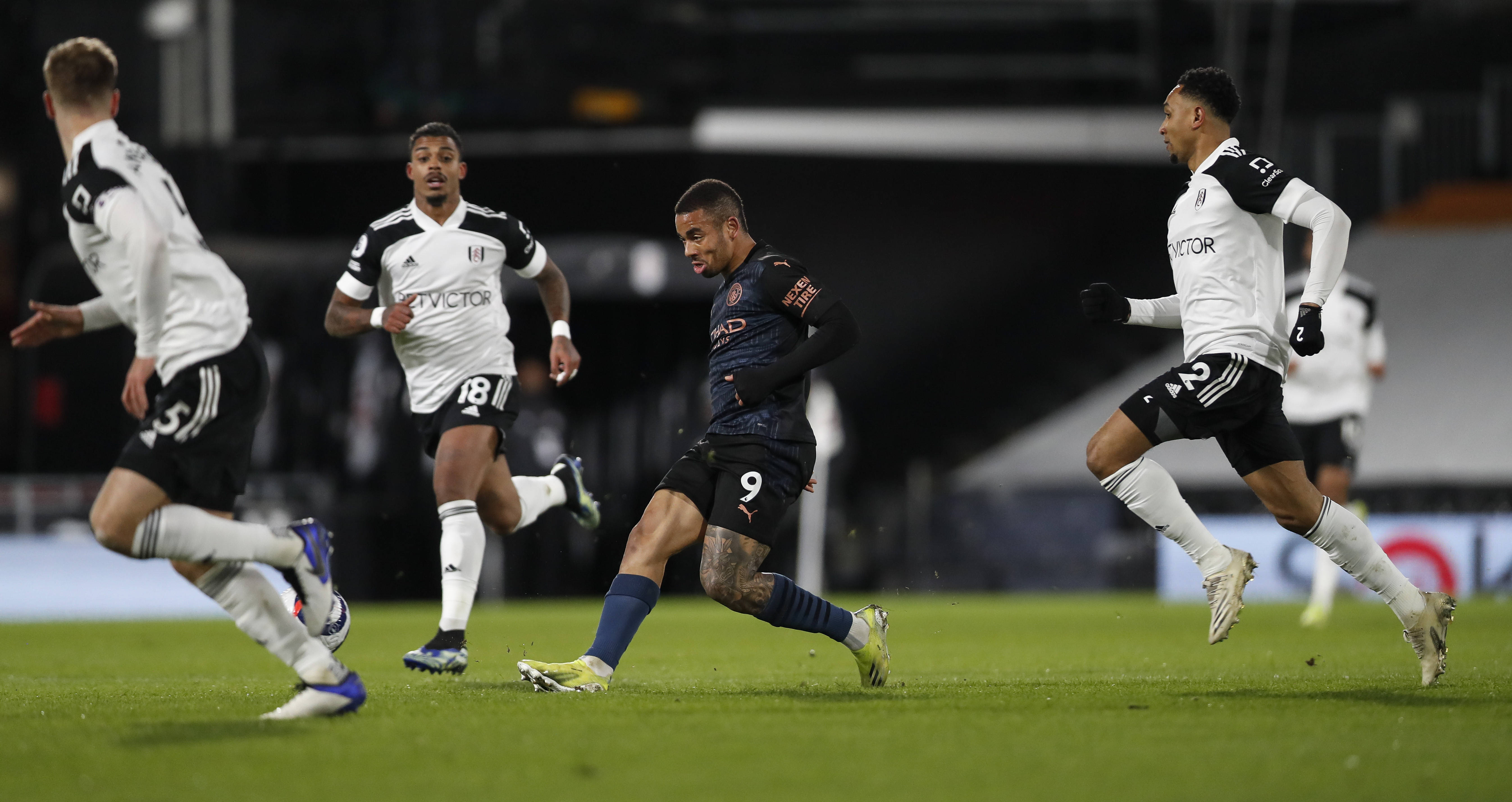 关于爱游戏体育:英超的未来挑战：应对商业化与竞技的压力的信息