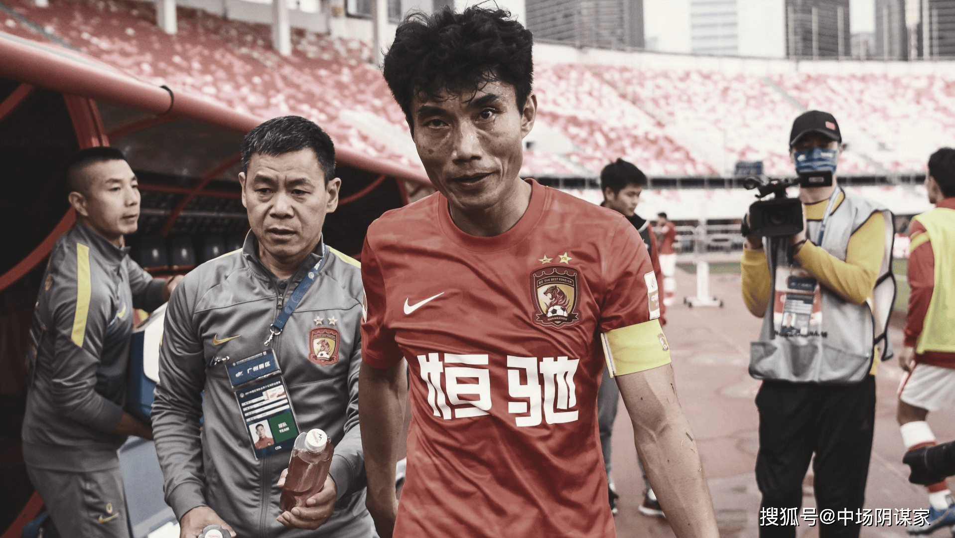 爱游戏体育:老将郑智对中国足球精神传承的贡献的简单介绍