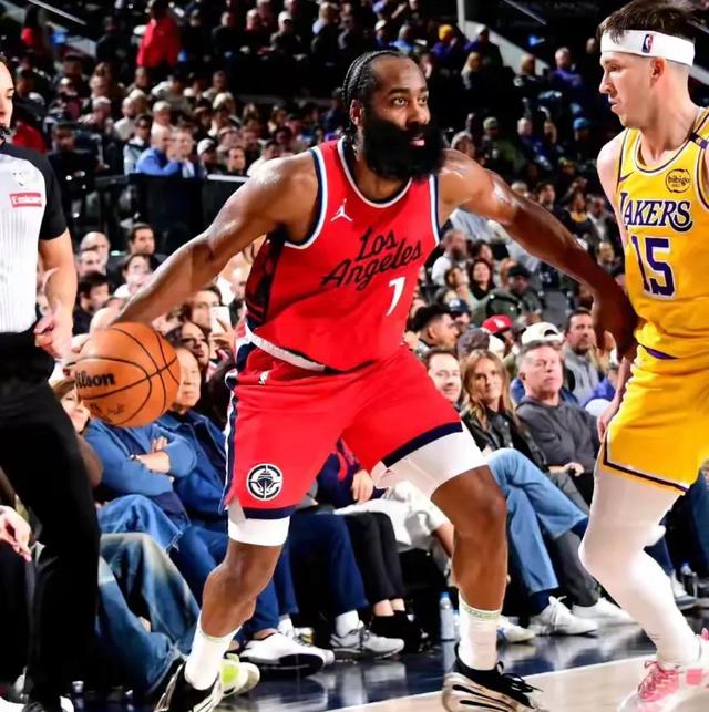 AYX体育官网-包含爱游戏体育：湖人队新赛季的挑战：西部竞争激烈，能否脱颖而出？的词条