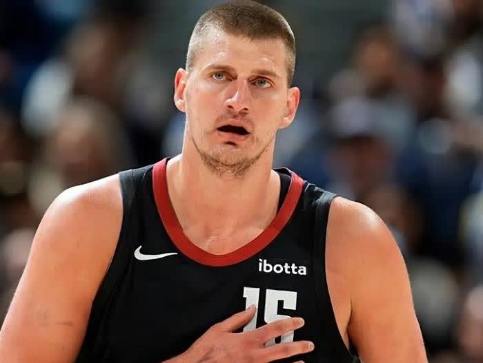 爱游戏中国官方网站平台-爱游戏体育:掘金队约基奇：如何继续统治比赛，保持统治力，带领球队前进，卫冕总冠军，成为篮球界的传奇人物，影响更多人？的简单介绍