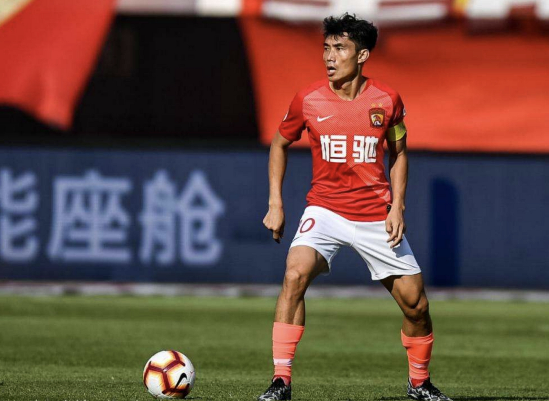 AYX GAME-包含爱游戏体育:老将郑智：担任俱乐部青训总监，为中国足球培养未来之星的词条